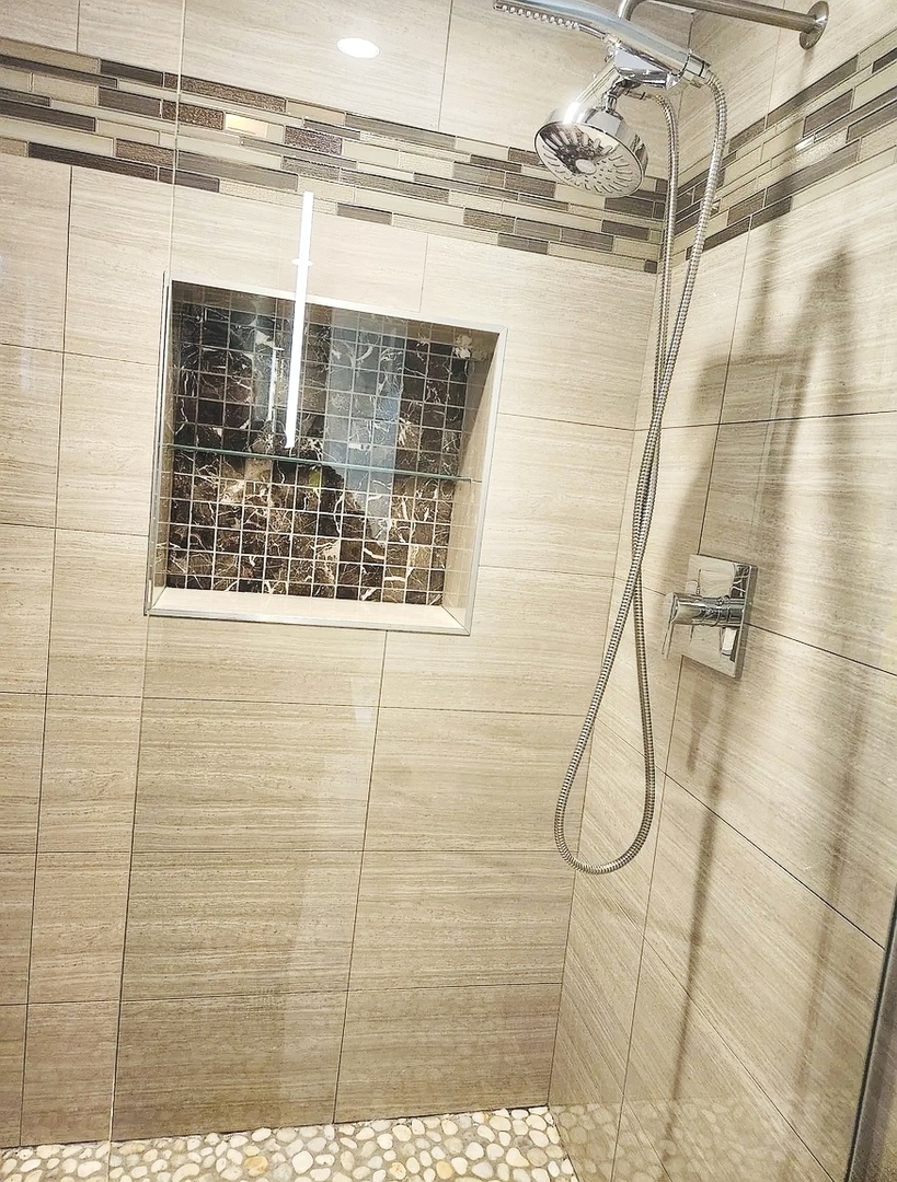 Chicago, Illinois 60612, United States, 4 Bedrooms Bedrooms, ,3 BathroomsBathrooms,Residential,Active,225583