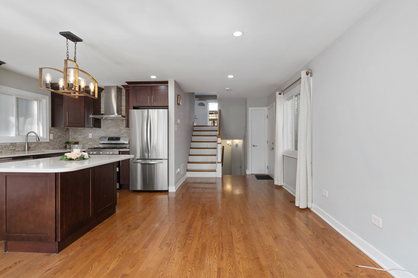 Chicago, Illinois 60612, United States, 4 Bedrooms Bedrooms, ,3 BathroomsBathrooms,Residential,Active,225583