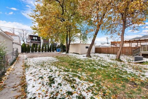 Tiny photo for 6322 N Monticello Avenue, Chicago, IL 60659 (MLS # 12576012)