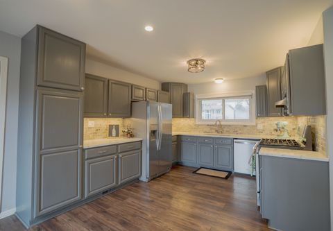 Tiny photo for 1935 Larchmont Road, Hoffman Estates, IL 60169 (MLS # 12584549)