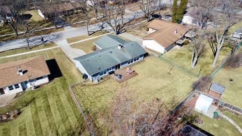 Tiny photo for 1935 Larchmont Road, Hoffman Estates, IL 60169 (MLS # 12584549)