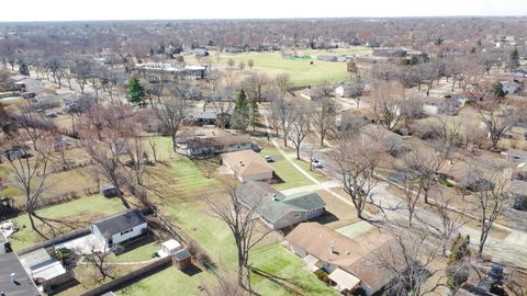 Tiny photo for 1935 Larchmont Road, Hoffman Estates, IL 60169 (MLS # 12584549)