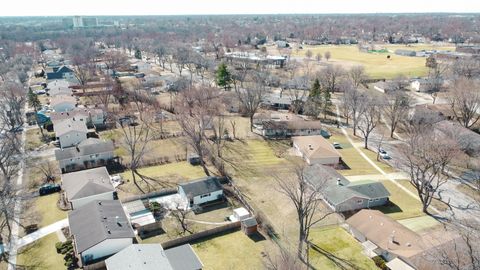 Tiny photo for 1935 Larchmont Road, Hoffman Estates, IL 60169 (MLS # 12584549)