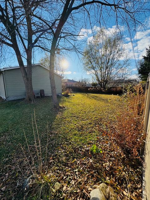 Tiny photo for 416 E North Broadway Street, Lombard, IL 60148 (MLS # 12524790)