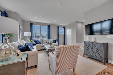 Tiny photo for 908 Jenkins Court, Wheeling, IL 60090 (MLS # 12462365)