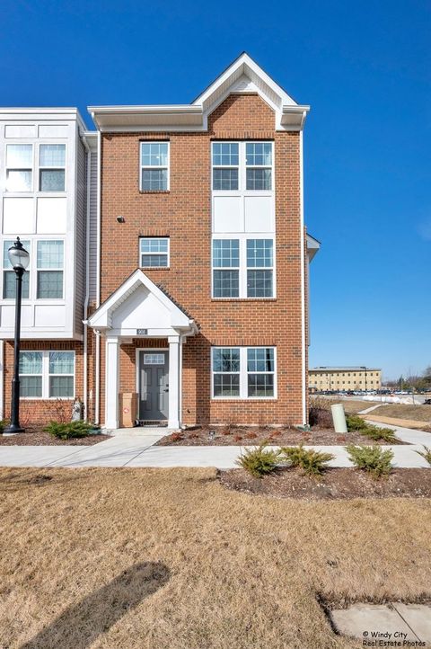 Photo of 908 Jenkins Court, Wheeling, IL 60090 (MLS # 12462365)