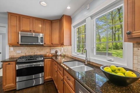 Tiny photo for 32 Lancaster Lane, Lincolnshire, IL 60069 (MLS # 12658089)
