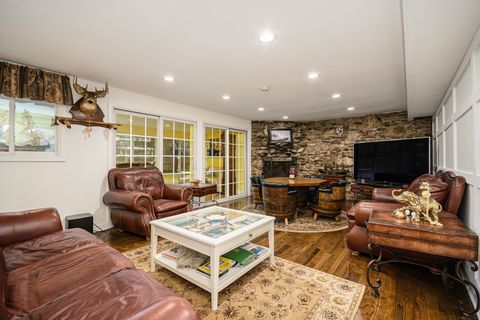 Tiny photo for 9833 N Lauren Lane, Niles, IL 60714 (MLS # 12589639)