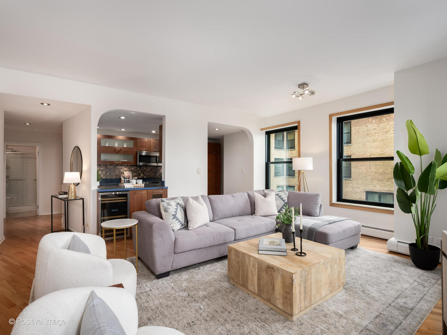 2100 N Lincoln Park West 5FN