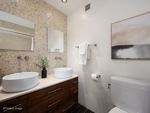 Tiny photo for 2100 N Lincoln Park West Park #5FN, Chicago, IL 60614 (MLS # 12545573)