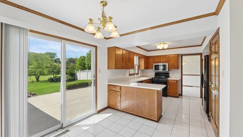 Tiny photo for 909 W Surrey Road, Addison, IL 60101 (MLS # 12642477)