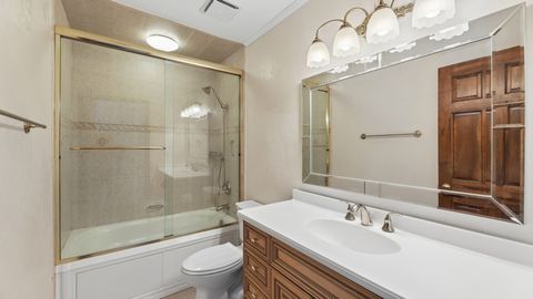 Tiny photo for 909 W Surrey Road, Addison, IL 60101 (MLS # 12642477)
