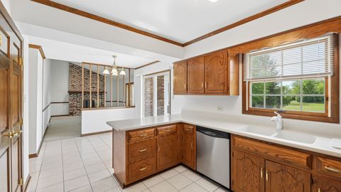 Tiny photo for 909 W Surrey Road, Addison, IL 60101 (MLS # 12642477)