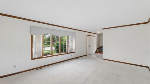 Tiny photo for 909 W Surrey Road, Addison, IL 60101 (MLS # 12642477)