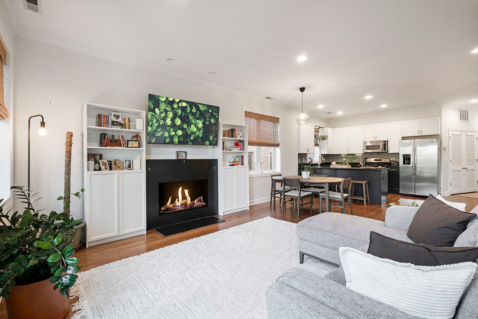 2550 W Logan Boulevard 3F