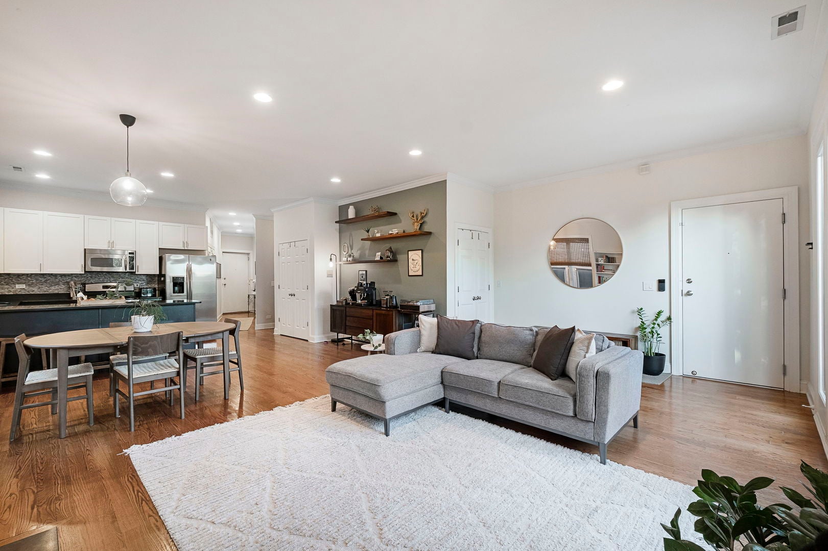 2550 W Logan Boulevard 3F