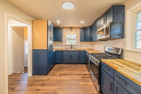 Tiny photo for 213 Dorris Dr Drive, Metropolis, IL 62960 (MLS # 100000626)