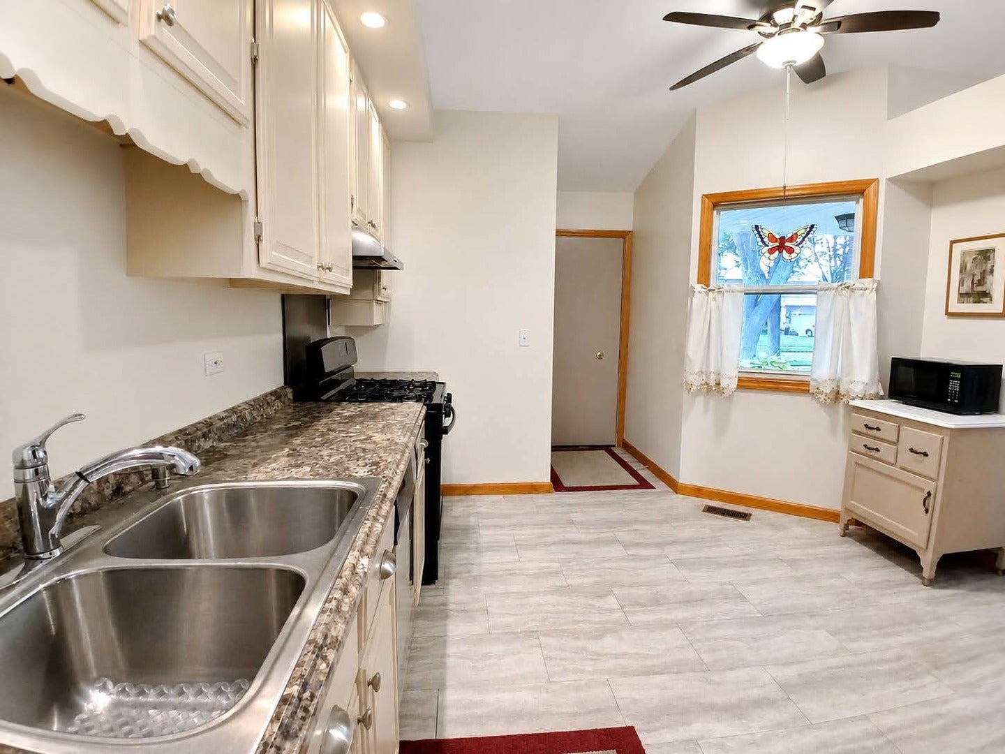 1010 Fox Run Lane