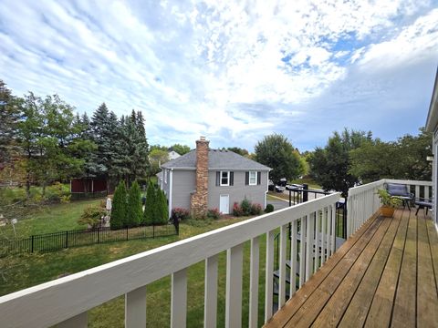 Tiny photo for 205 Auburn Court #205, St. Charles, IL 60174 (MLS # 12494960)