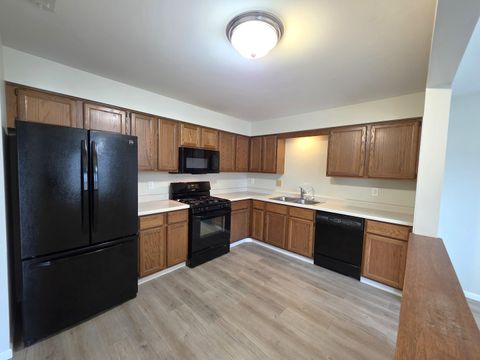 Tiny photo for 205 Auburn Court #205, St. Charles, IL 60174 (MLS # 12494960)