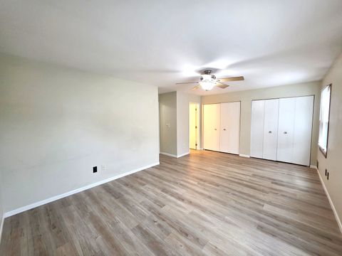 Tiny photo for 205 Auburn Court #205, St. Charles, IL 60174 (MLS # 12494960)