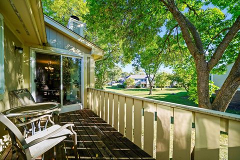 Tiny photo for 136 Wolcott Court #O2, Schaumburg, IL 60193 (MLS # 12492091)