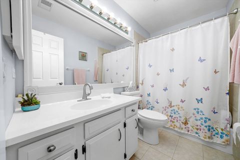 Tiny photo for 136 Wolcott Court #O2, Schaumburg, IL 60193 (MLS # 12492091)