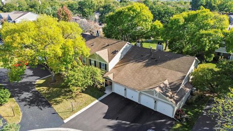 Tiny photo for 136 Wolcott Court #O2, Schaumburg, IL 60193 (MLS # 12492091)