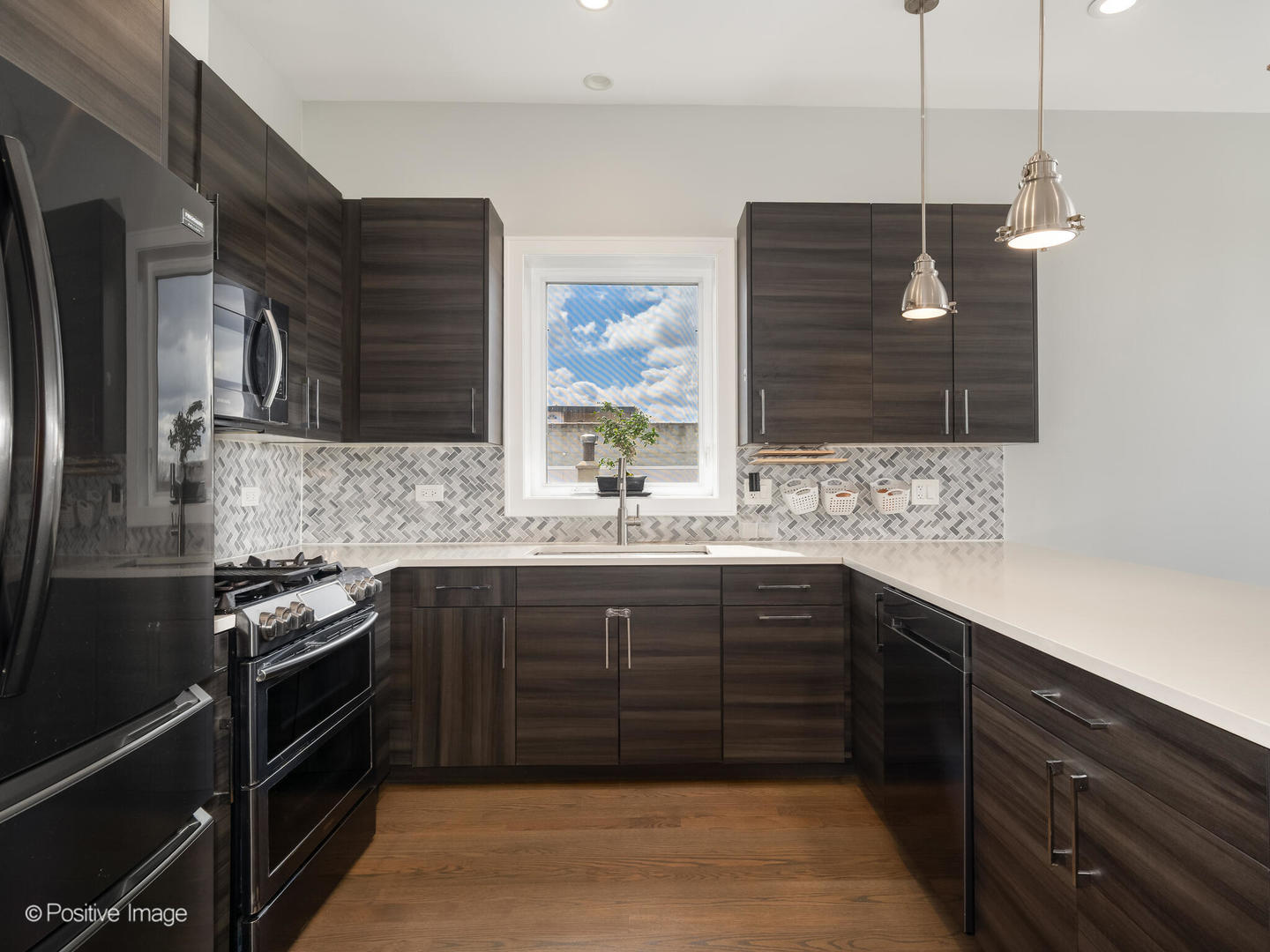 1907 S Allport Street 3