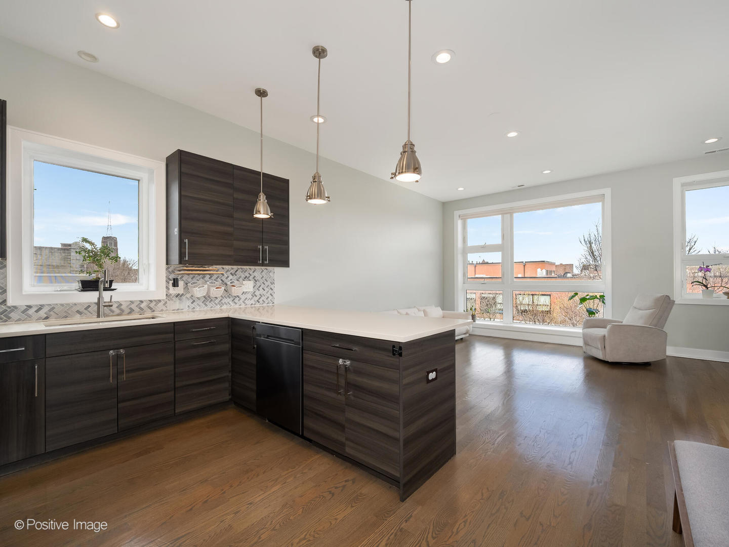 1907 S Allport Street 3