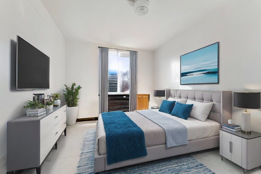 13651 S Crawford Avenue