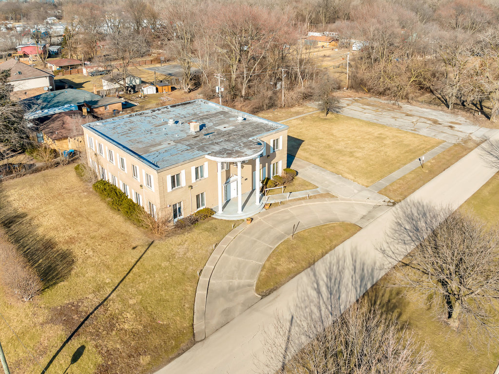 13651 S Crawford Avenue