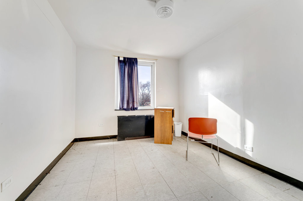 13651 S Crawford Avenue