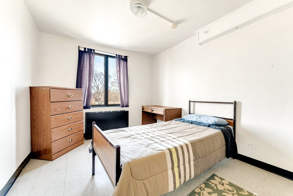 13651 S Crawford Avenue