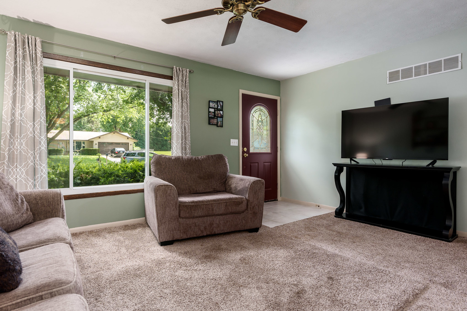 5590 White Plains Way