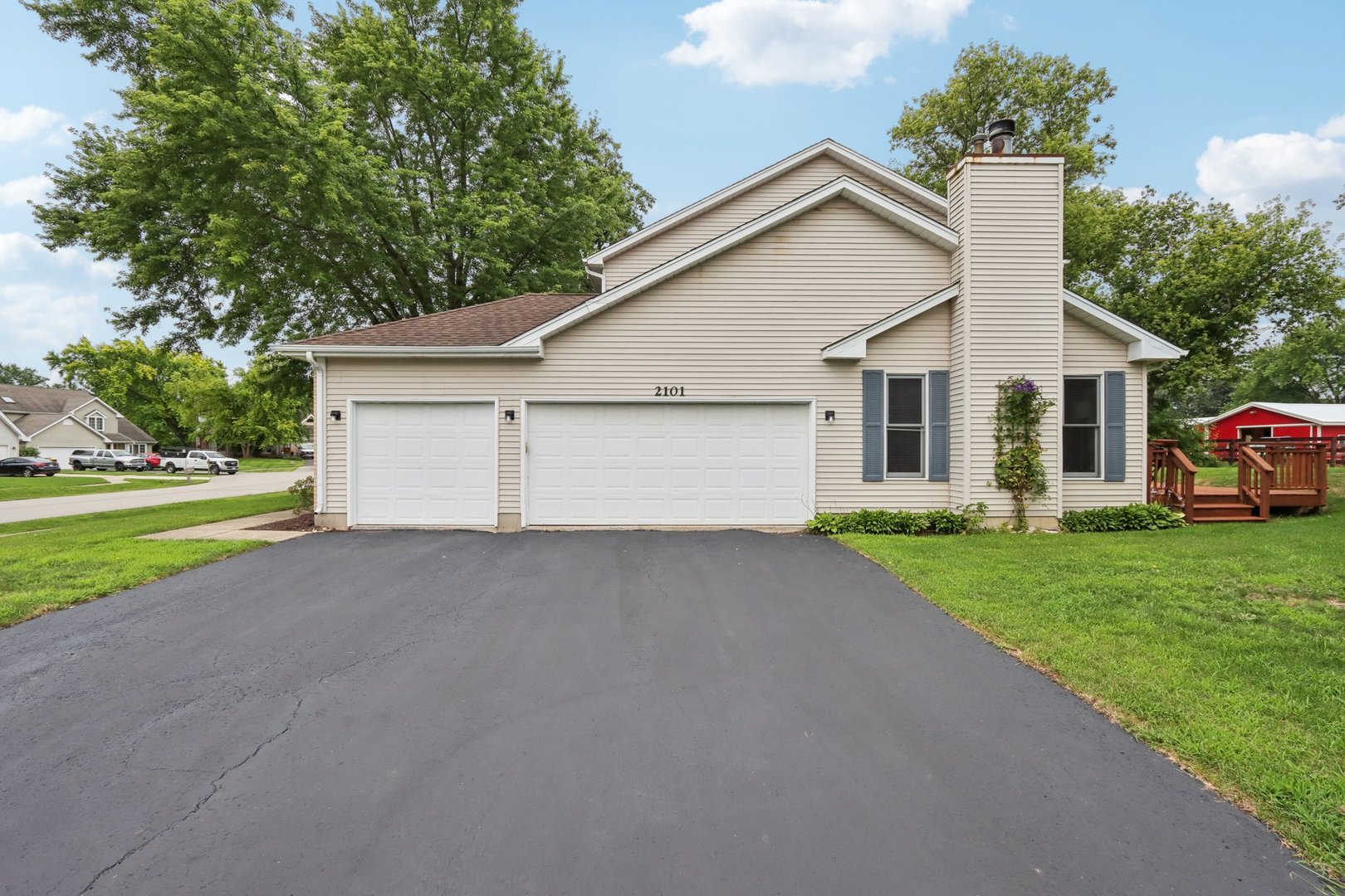 2101 Red Barn Court