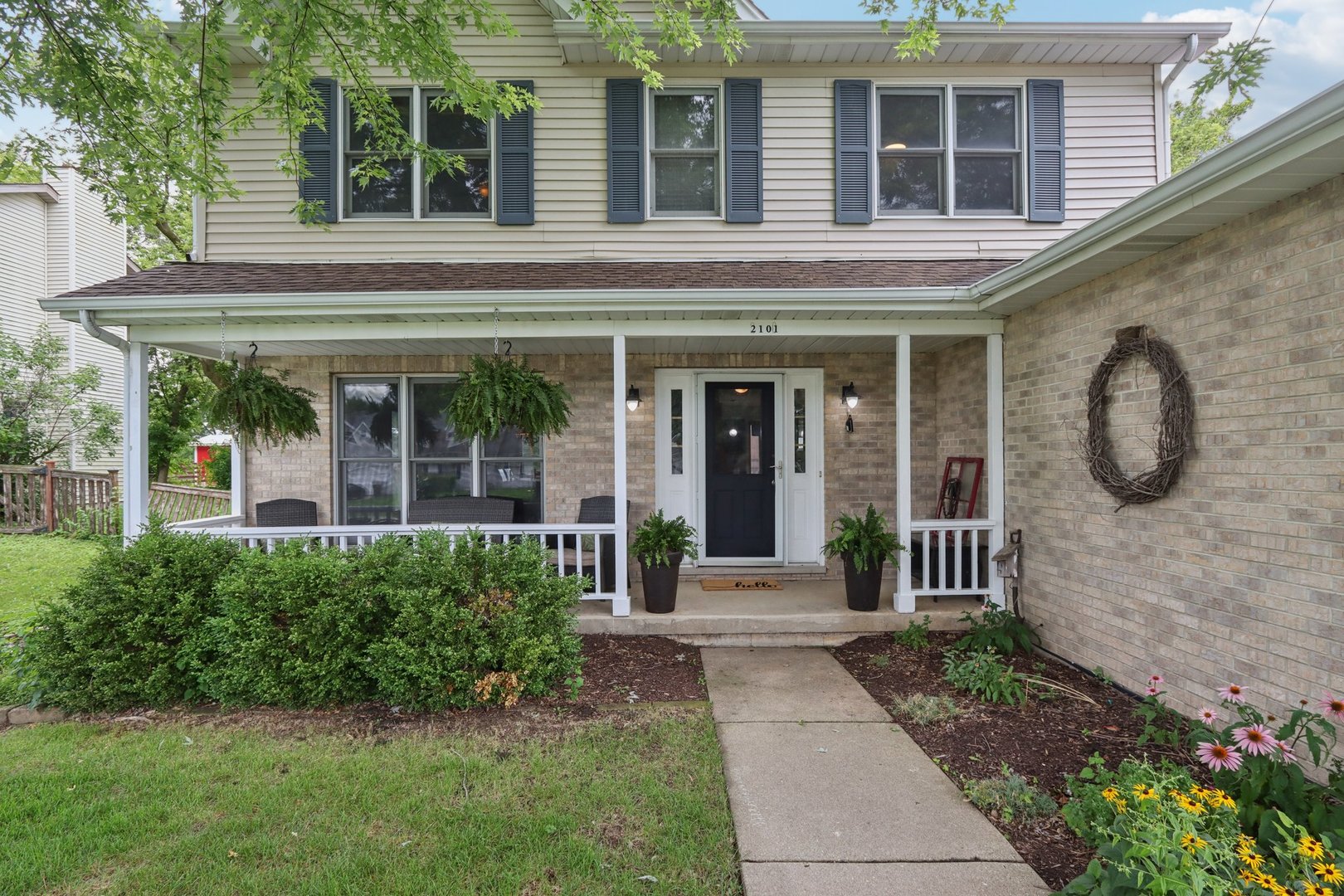 2101 Red Barn Court