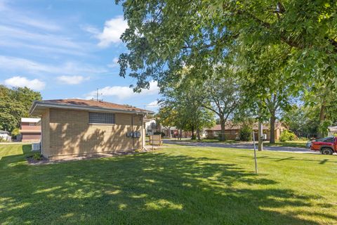 Tiny photo for 900 Meadow Avenue, Rockdale, IL 60436 (MLS # 12491129)