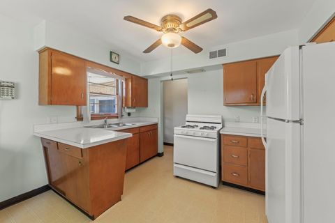 Tiny photo for 900 Meadow Avenue, Rockdale, IL 60436 (MLS # 12491129)