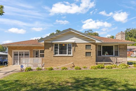 Tiny photo for 900 Meadow Avenue, Rockdale, IL 60436 (MLS # 12491129)