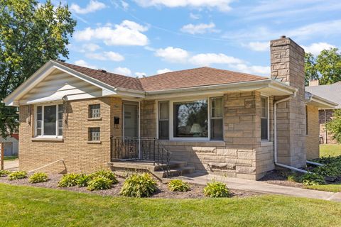 Tiny photo for 900 Meadow Avenue, Rockdale, IL 60436 (MLS # 12491129)