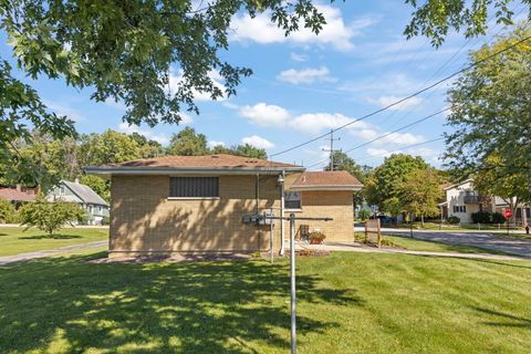 Tiny photo for 900 Meadow Avenue, Rockdale, IL 60436 (MLS # 12491129)