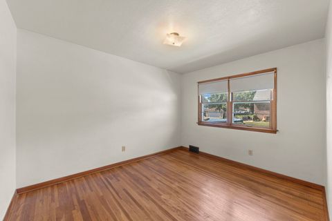 Tiny photo for 900 Meadow Avenue, Rockdale, IL 60436 (MLS # 12491129)