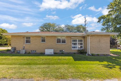 Tiny photo for 900 Meadow Avenue, Rockdale, IL 60436 (MLS # 12491129)