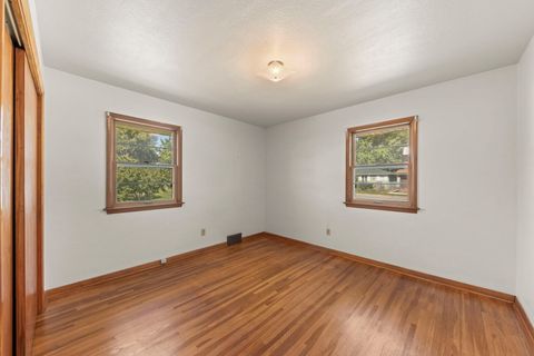 Tiny photo for 900 Meadow Avenue, Rockdale, IL 60436 (MLS # 12491129)