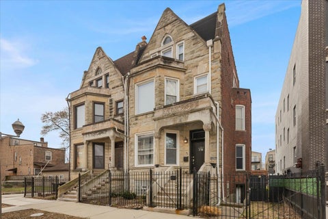 Photo of 439 E 48TH Street, Chicago, IL 60615 (MLS # 12791424)