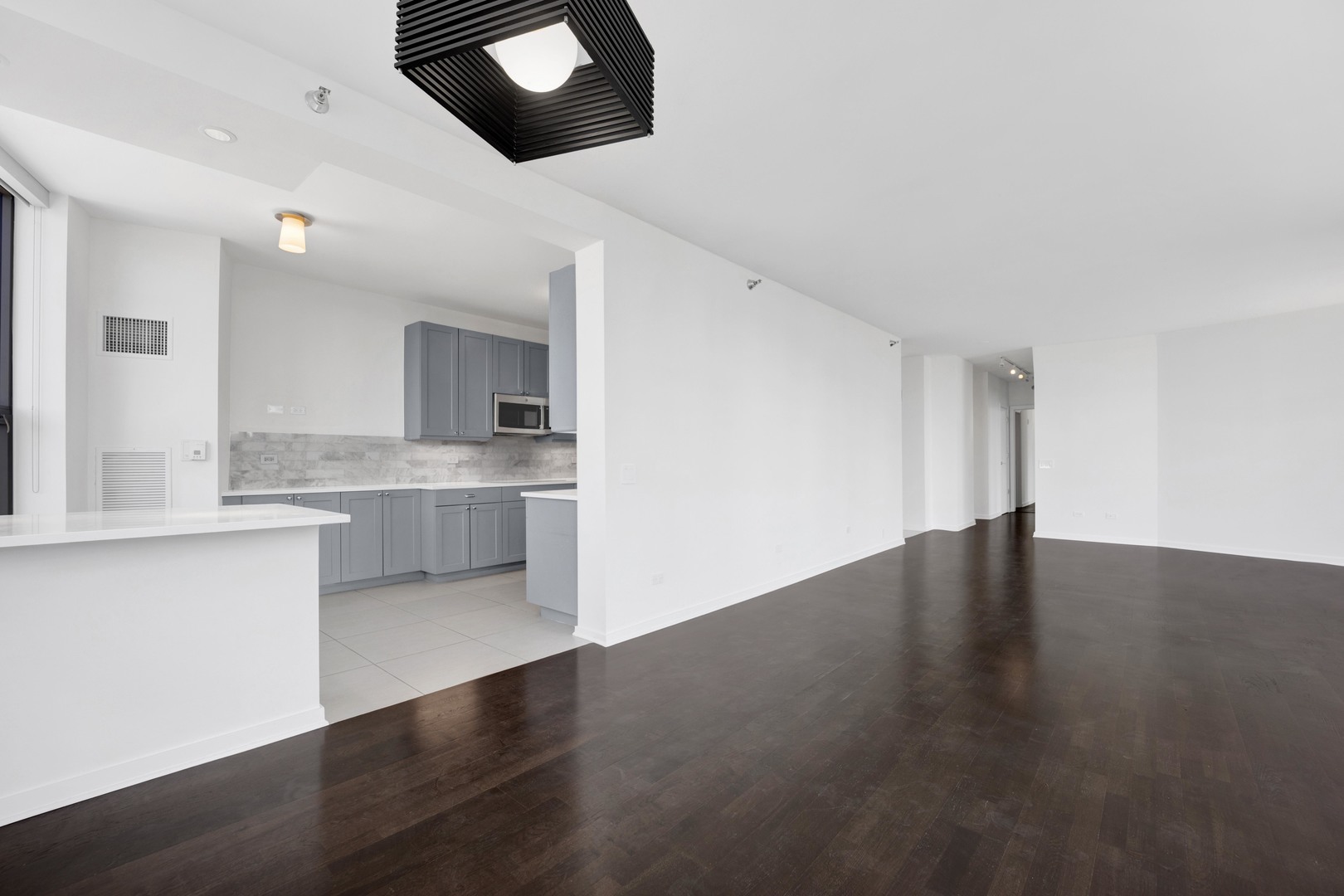 501 N Clinton Street 3203