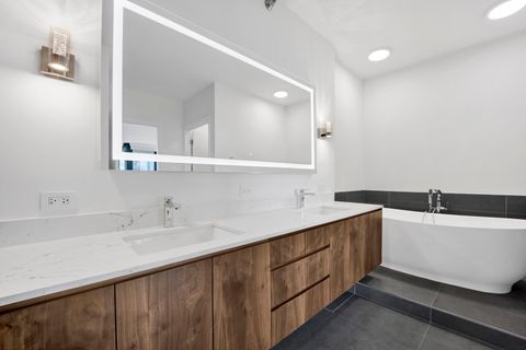 Tiny photo for 501 N Clinton Street #3203, Chicago, IL 60654 (MLS # 12627108)