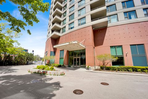 Tiny photo for 501 N Clinton Street #3203, Chicago, IL 60654 (MLS # 12627108)