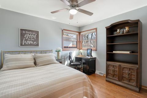 Tiny photo for 417 Lawrence Avenue, Grayslake, IL 60030 (MLS # 12573005)